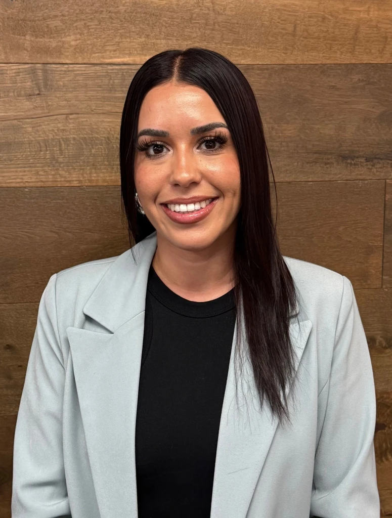 Julie Valdovinos (1) Julie Valdovinos | California Cushion & Carpet